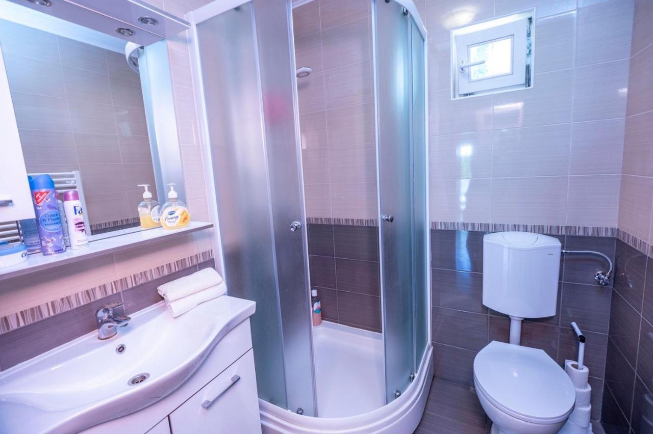 קארלובץ Holiday Home Mare Near River מראה חיצוני תמונה